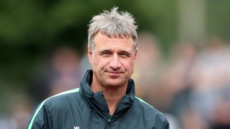 Marco Bode stärkt Frank Baumann den Rücken. 