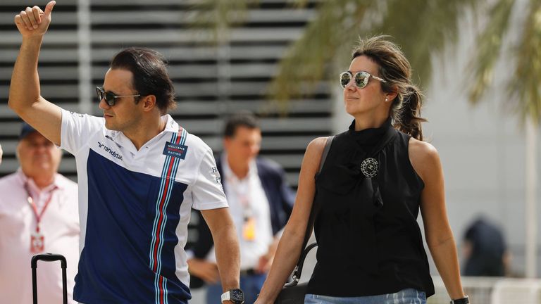 Gegen das Rennfahrer-Klischee: Felipe Massa verlässt die Formel 1 mit der Frau an seiner Seite, die ihn auch zu seinem ersten Rennen im Jahr 2002 begleitete: das brasilianische Model Anna Raffaela Bassi.