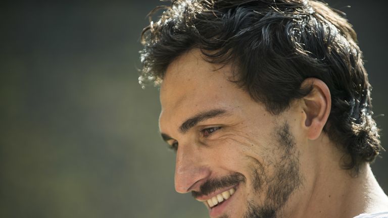 Spielt Amor im Flieger: Weltmeister Mats Hummels.