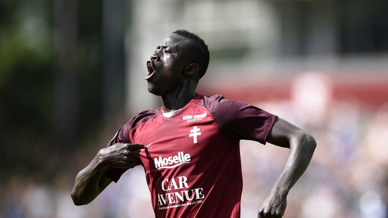 19. Ibrahima Niane (FC Metz) - Alter beim Einsatz: 18 Jahre 4 Monate 25 Tage