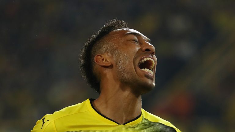 Im Moment läuft es nicht für BVB-Stürmer Pierre-Emerick Aubameyang. Doch mit nur einem Tor weniger (10) sitzt der Gabuner seinem Dauer-Rivalen direkt im Nacken.