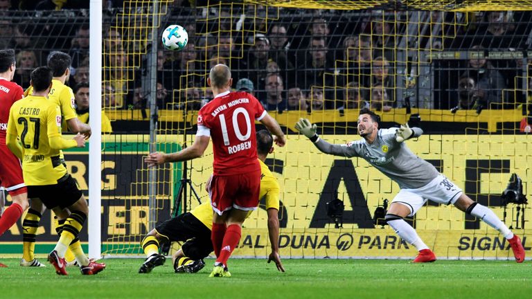 Arjen Robben erzielt für den FC Bayern die Führung gegen den BVB.