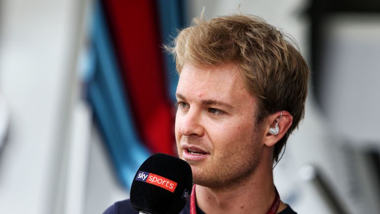 Laut Nico Rosberg hat der neue Champion Lewis Hamilton in diesem Jahr keinen Leistungssprung hingelegt.