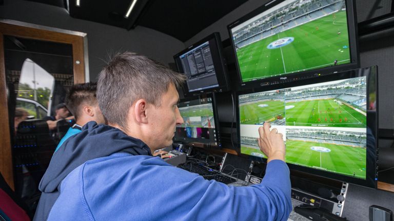 Der spanische Fußballverband (RFEF) wird den Videoassistenten im Pokal testen.