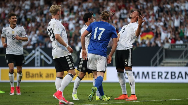 'Wenn ich jetzt in der Bundesliga kein Tor mehr schieße, nominiert mich nicht einmal San Marino für ein Länderspiel', sagte Wagner nach seinem Dreierpack im WM-Qualifikationsspiel gegen den Fußballzwerg.