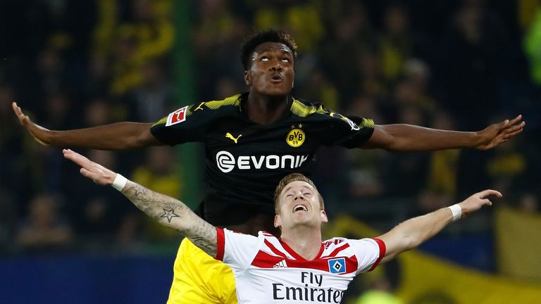 16. Dan-Axel Zagadou (Borussia Dortmund) - Alter beim Einsatz: 18 Jahre 2 Monate 16 Tage