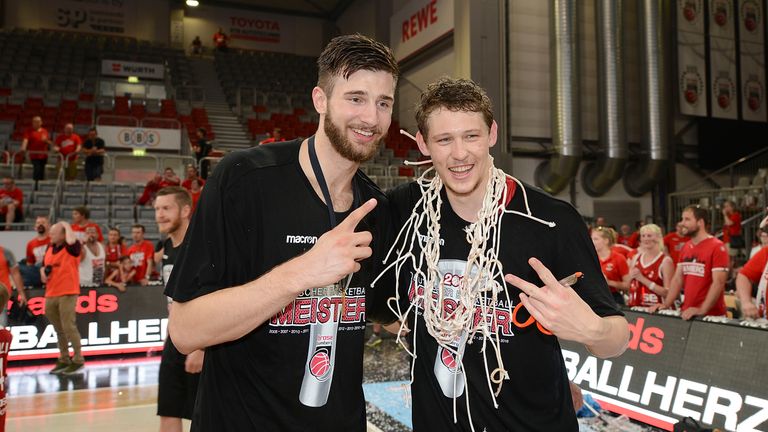 11.6.2017 - BASKETBALL: Brose Bamberg gewinnt die deutsche Meisterschaft. Mit einem 3:0 in der Finalserie gegen die EWE Baskets Oldenburg holt der Dauermeister den Titel zum dritten Mal in Serie.