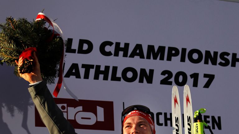 11.2.2017 - BIATHLON: Biathlet Benedikt Doll gewinnt im WM-Sprint von Hochfilzen sensationell die Goldmedaille und krönt sich erstmals zum Weltmeister.