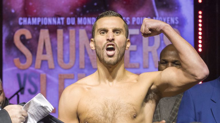 David Lemieux hat offenbar mit Gewichtsproblemen zu kämpfen und zieht beim Wiegen komplett blank.