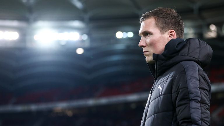 VfB-Coach Hannes Wolf kassiert gegen Leverkusen die erste Heimpleite der Saison.