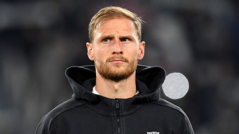 Benedikt Höwedes fällt erneut verletzt aus.