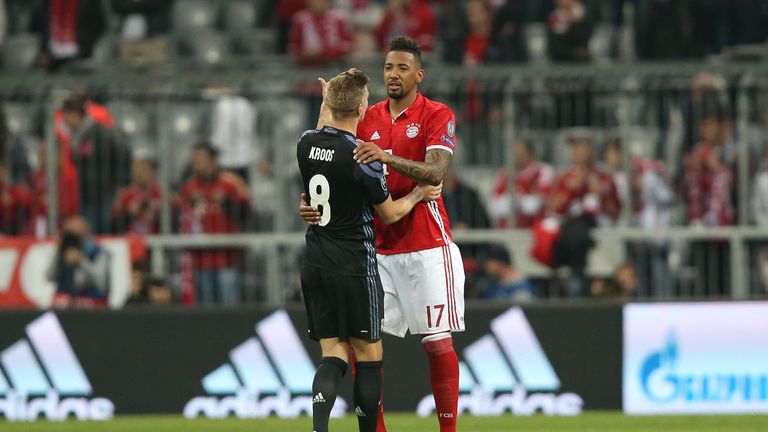 5.1.2017 - FUSSBALL: Jerome Boateng von Bayern München und Toni Kroos von Real Madrid werden von den Fußball-Fans in die UEFA-Mannschaft des Jahres 2016 gewählt.