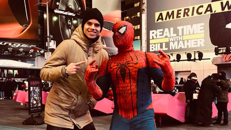 Julian Weigl verbringt seine freien Tage in den USA. (Quelle: Twitter/@JuWeigl)