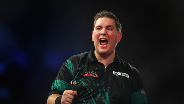 Dicke Überraschung bei der Darts-WM: Der Bochumer Kevin Münch kegelt einen zweimaligen Weltmeister aus dem Turnier.