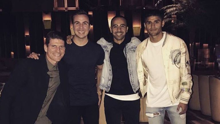 Großes Bundesligatreffen in Dubai mit Mario Gomez, Mario Götze und Mahmoud Dahoud.  (Quelle: Instagram/@mariogoetze).
