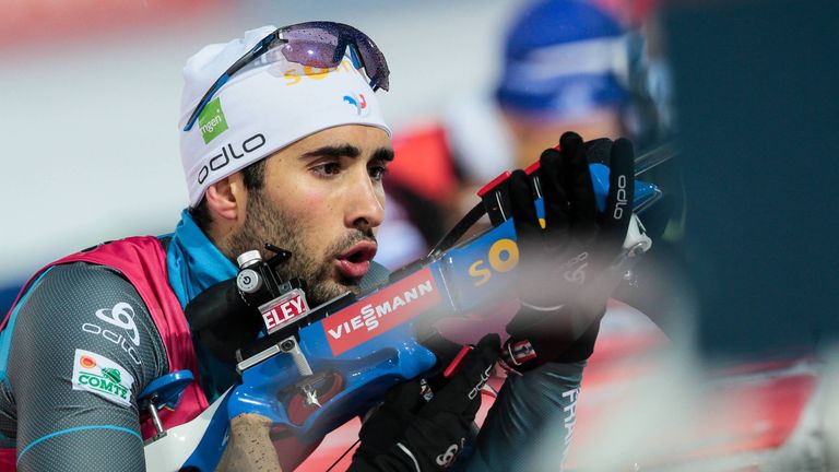 Martin Fourcade feiert seinen ersten Saisonsieg.