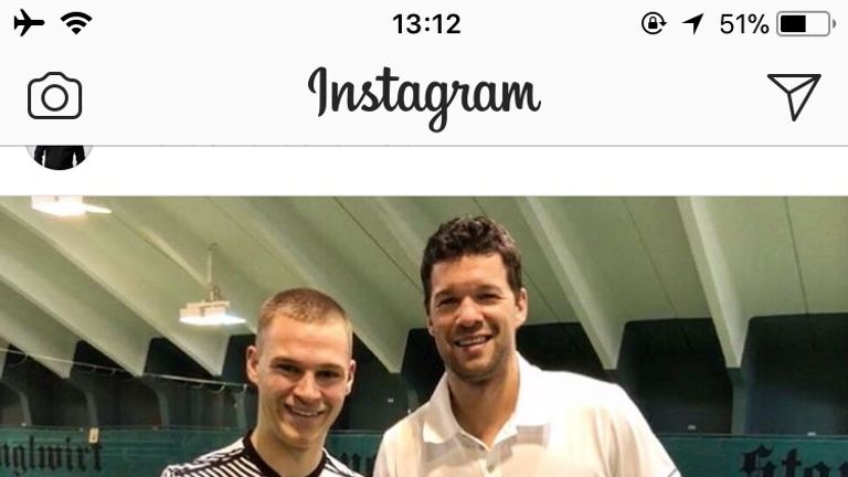 Auf ein Tennismatch: Joshua Kimmich und Michael Ballack treffen sich in Kitzbühel. (Quelle: Instagram/@michaelballackofficial)
