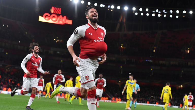 Olivier Giroud erzielt das 5:0 für den FC Arsenal bei BATE Borisov.