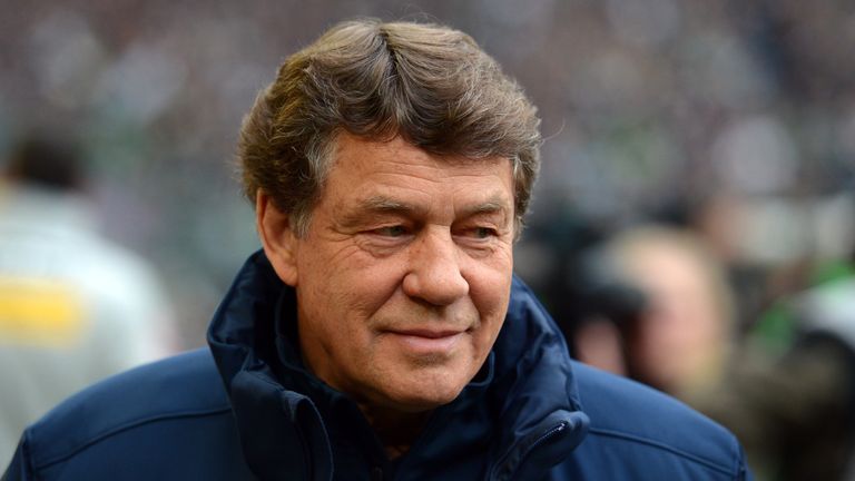 Gemeinsam mit Gelsdorf hält König Otto den Rekord: Nur einen Tag nach seinem Rauswurf als Chefcoach in Bielefeld am 11. Oktober 1979 übernahm Otto Rehhagel Fortuna Düsseldorf. Mit der Fortuna holte er 1980 den Pokalsieg gegen den 1. FC Köln (2:1).