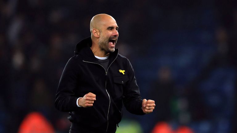 ManCity-Coach Pep Guardiola adelt Abwehrchef Nicolas Otamendi.