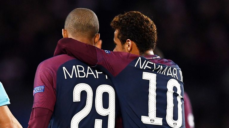 PLATZ 3: Paris St. Germain - 37 Punkte (51:16 Tore)