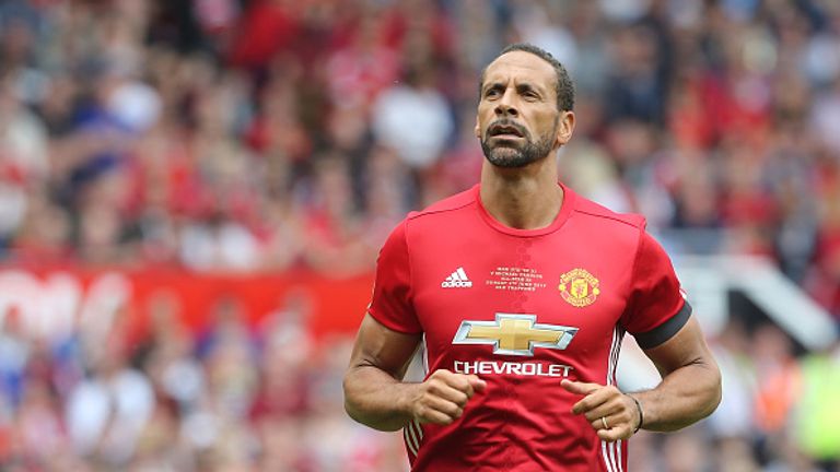 Platz 6: Rio Ferdinand (Innenverteidiger) wechselt von Leeds United zu Manchester United für 46 Millionen Euro. 