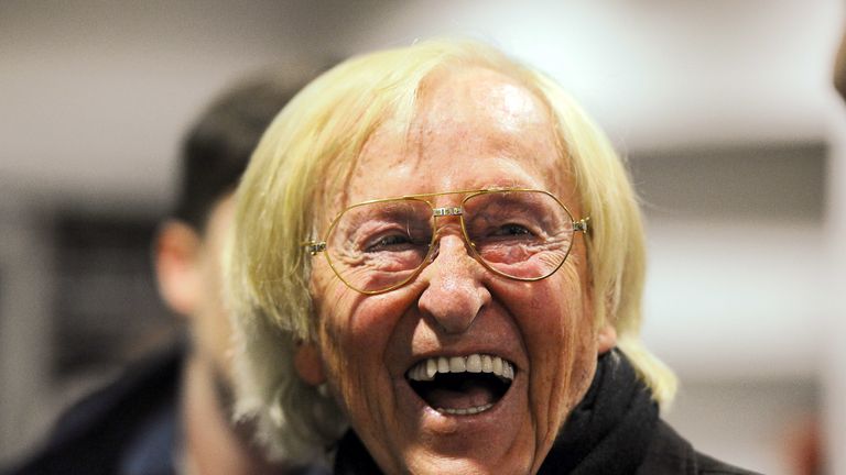 Auch Rudi Gutendorf fand nach seiner Entlassung beim MSV Duisburg am 1. März 1965 sieben Tage später eine neue Cheftraineranstellung beim VfB Stuttgart. Mit dem MSV wurde er 1964 Vizemeister. 