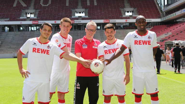 Nach dem Wiederaufstieg wird Köln Zwölfter, investiert daraufhin für die Spielzeit 2015/2016 in neue Spieler. Einer der Neuen: Anthony Modeste