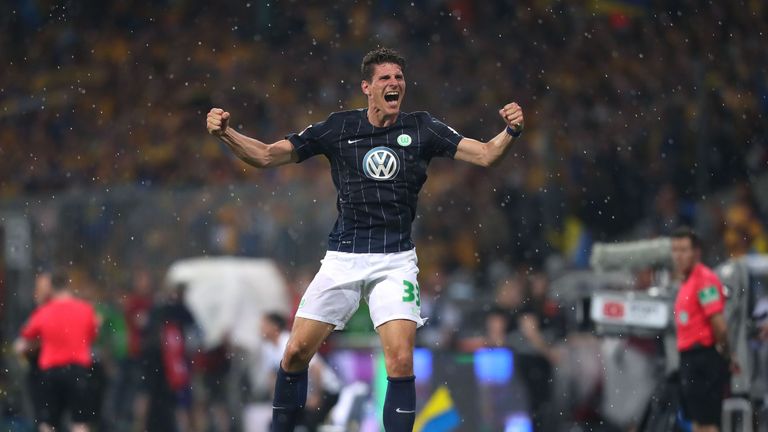 29.5.2017 - FUSSBALL: Der VfL Wolfsburg bleibt in der Bundesliga. Die Wölfe gewinnen das Relegations-Rückspiel beim Zweitligisten Eintracht Braunschweig mit 1:0. Das Hinspiel hatte Wolfsburg ebenfalls mit 1:0 für sich entschieden.