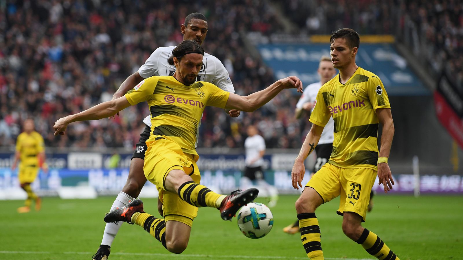 Subotic Wechsel fix! Neven Subotic verlässt Borussia Dortmund | Fußball News ...