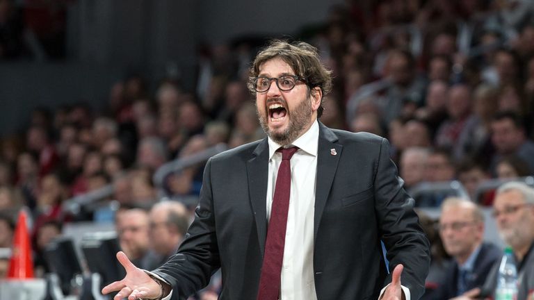 Andrea Trinchieri  kann mit der Leistung seiner Bamberger Jungs nicht zufrieden sein.