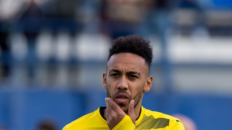 Pierre-Emerick Aubameyang sorgt weiterhin für viel Wirbel bei Borussia Dortmund.