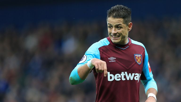 Chicharito (West Ham United): Zu wenig Einsatzzeit in Leverkusen, der Mexikaner wollte weg. Doch auch in England ist der 29-Jährige keine gesetzte Größe. Vier Tore in 17 Ligaspielen erinnern an seine mittelmäßige Quote aus der Bundesliga. 