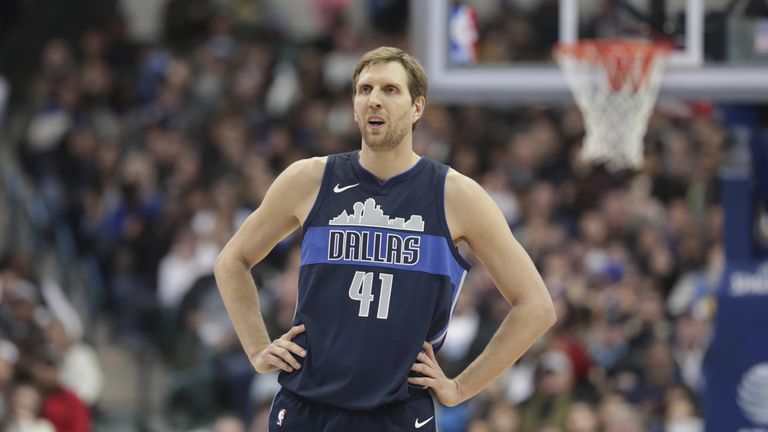 Dirk Nowitzki und die Dallas Mavericks kassieren die dritte Niederlage in Folge.