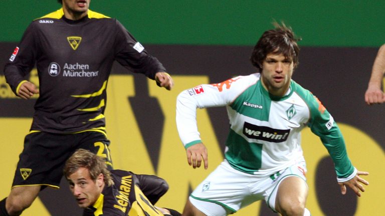 ... schoss Bremens Diego gegen Alemannia Aachen aus 63 Metern das Tor des Jahres.