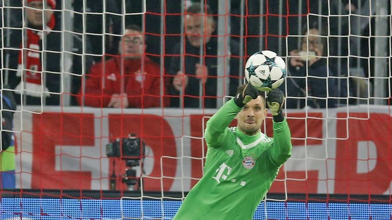 Sven Ulreich stand in dieser Saison bisher in 23 Pflichtspielen im Bayern-Tor. Dabei kassierte er 22 Gegentore, acht Mal blieb er zu Null.