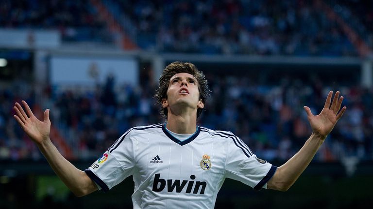 KAKA: Der AC Milan entdeckte den Brasilianer und holte ihn im August 2003 für rund acht Millionen Euro vom FC Sao Paulo. 2009 ließ sich Real Madrid den Weltfußballer dann 65 Millionen Euro kosten.