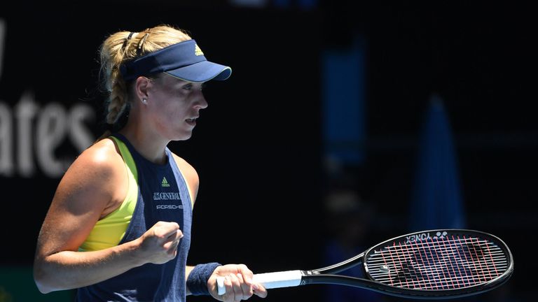 Angelique Kerber setzt sich im deutschen Duell gegen Anna-Lena Friedsam glatt in zwei Sätzen durch.