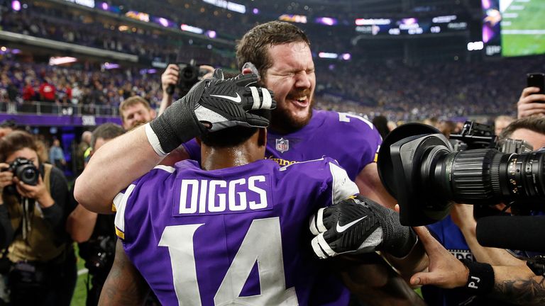 Wahsinns-Szenen in Minnesota. Die Vikings sichern sich mit einem Last-Second-Touchdown den Sieg über New Orleans.