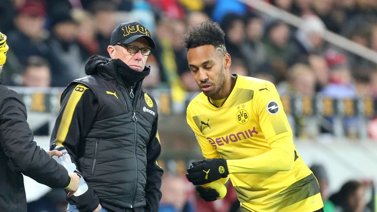 BVB-Trainer Peter Stöger sieht in Aubameyangs Verhalten kein gravierendes Problem.