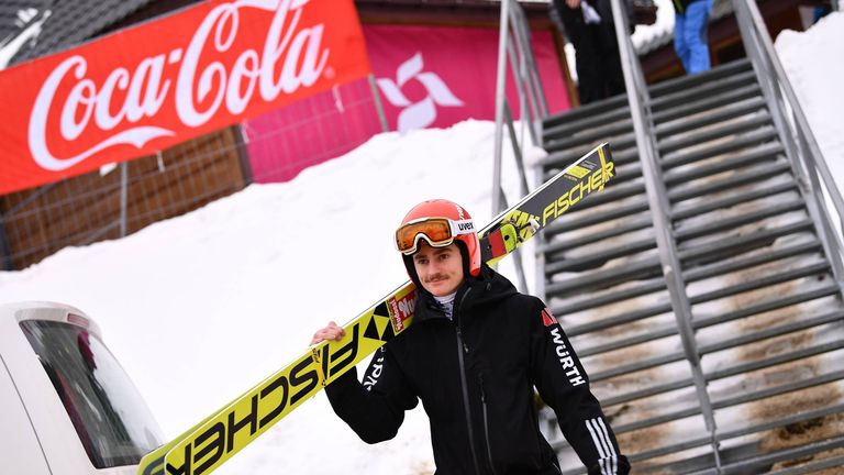 Richard Freitag muss sich mit dem DSV-Team in Zakopane nur Gastgeber Polen geschlagen geben.
