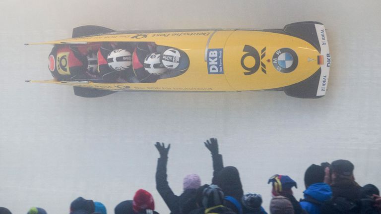 Francesco Friedrich und  seine Crew musste sich dem Bob von Nico Walther in Altenberg um fünf Hundertstel Sekunden geschlagen geben.