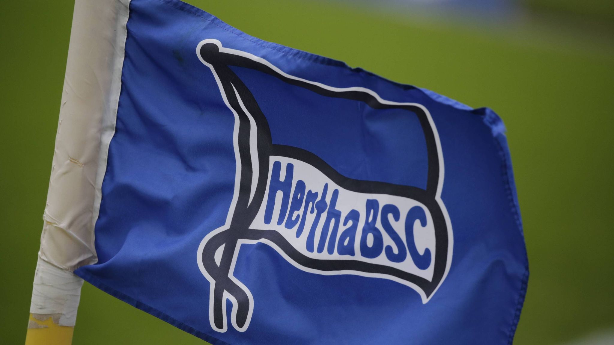 Tattoo als Dauerkarte Kuriose Werbeaktion von Hertha BSC Fußball