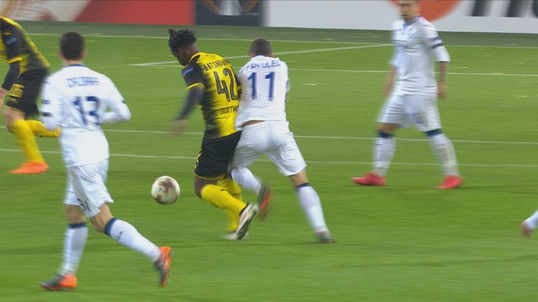 Michy Batshuayi läuft international mit einer anderen Rückennummer auf als in der Bundesliga.