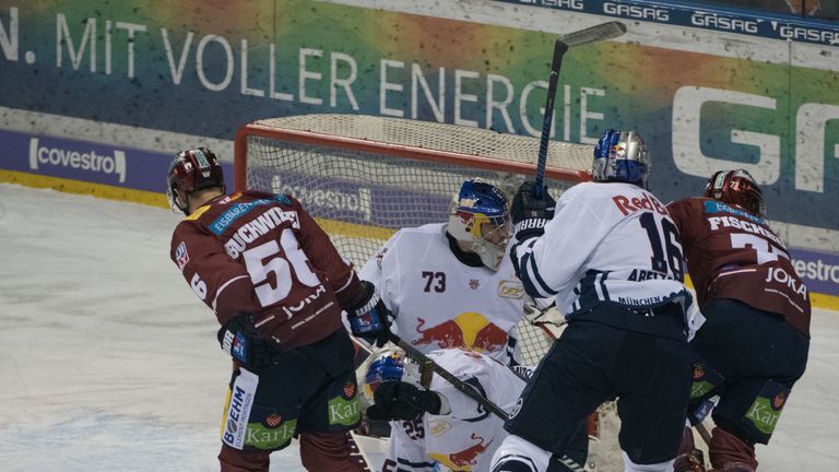 Die Eisbären Berlin gewinnen das Spitzenspiel gegen München mit 3:2.