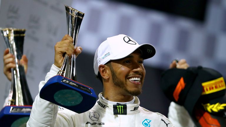 Mercedes und Lewis Hamilton wollen Zusammenarbeit fortsetzen.