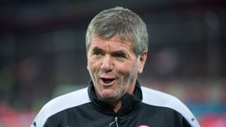 Friedhelm Funkel ist seit März 2016 Cheftrainer bei Fortuna Düsseldorf.