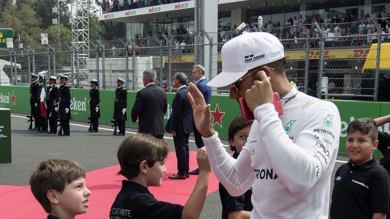 Als Grid Kids werden junge Motorsport-Fans ihre Stars der Formel 1 in Zukunft hautnah erleben können.