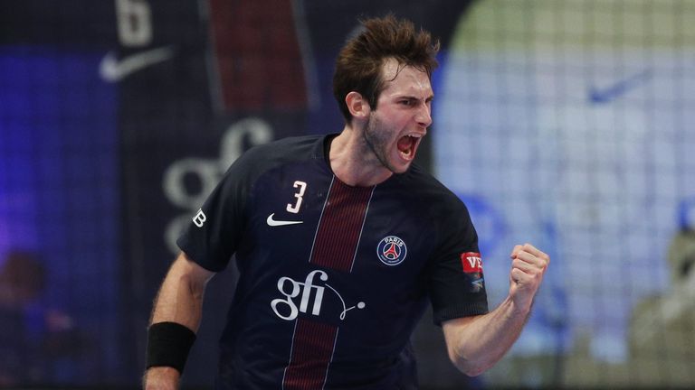 Uwe Gensheimer siegte mit seiner Mannschaft Paris Saint-Germain deutlich gegen die SG Flensburg-Handewitt.