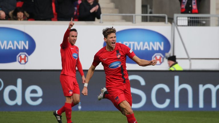 Maximilian Thiel bejubelt den Treffer zum 2:1. 